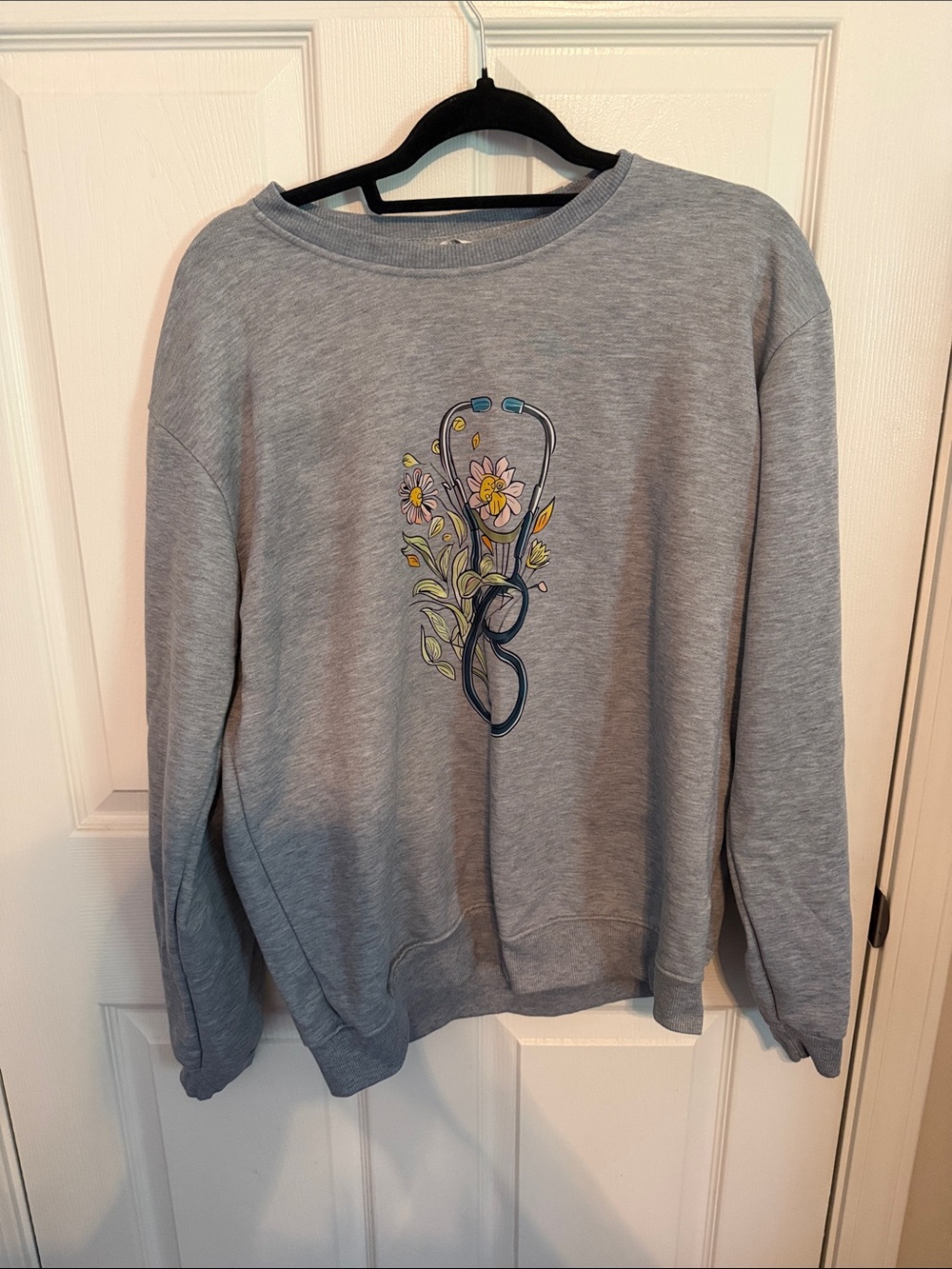 Gray Floral Stethoscope Graphic Women's Sweatshirt